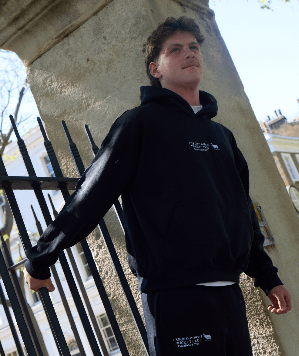 Black hoodie, photo 1